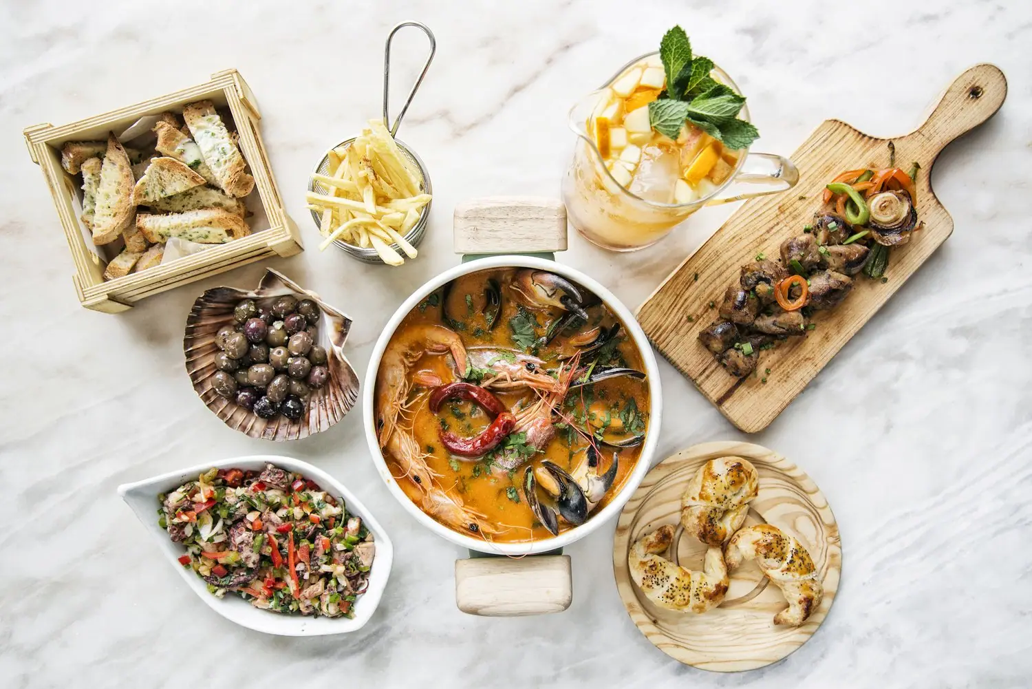 Najważniejsze trendy w europejskiej gastronomii i ich wpływ na lokalne tradycje