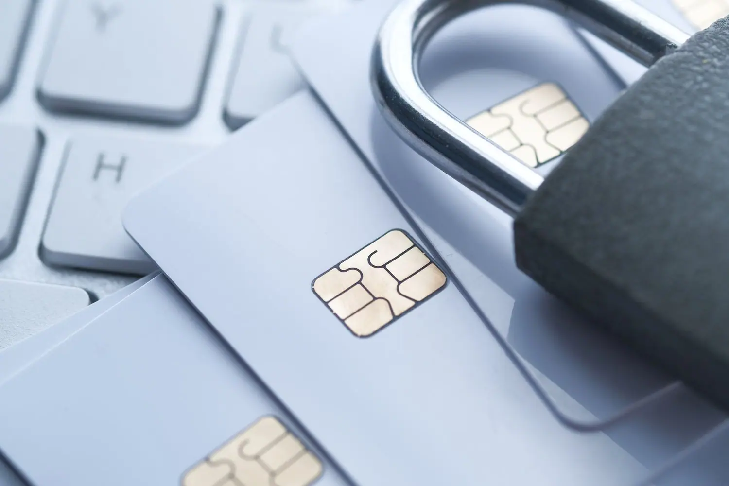 Jak działają europejskie przepisy dotyczące ochrony konsumentów przy zakupach online