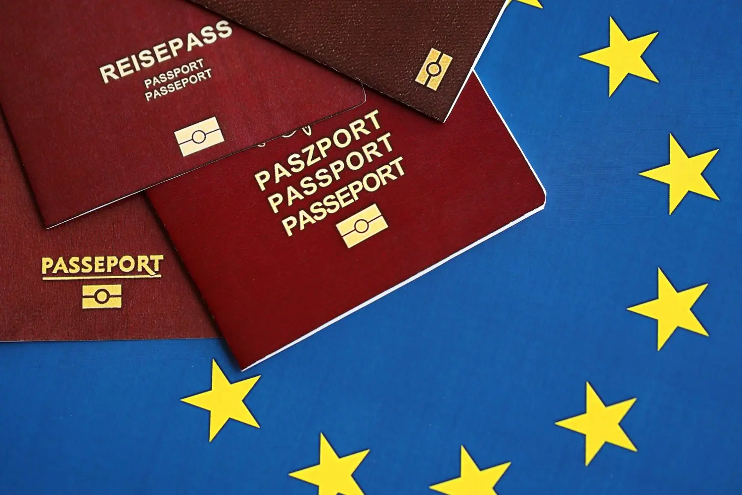 Co to jest ETIAS i jak zarejestrować się przed podróżą do krajów strefy Schengen