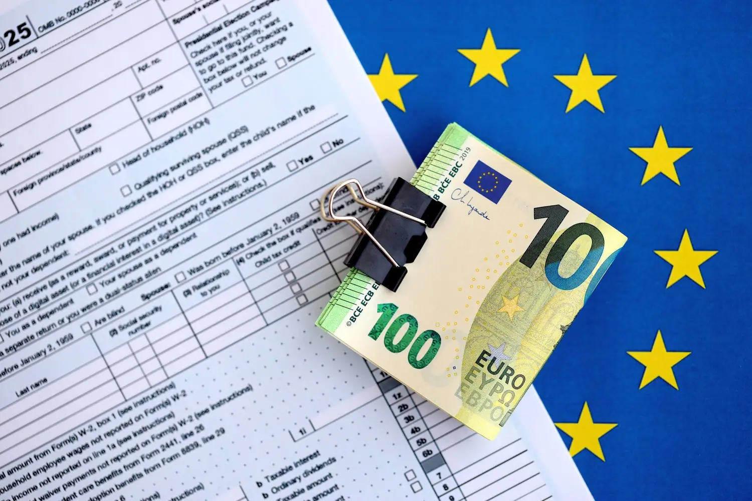 Co to jest VAT unijny i jak rozliczyć podatek przy zakupach z innych krajów UE